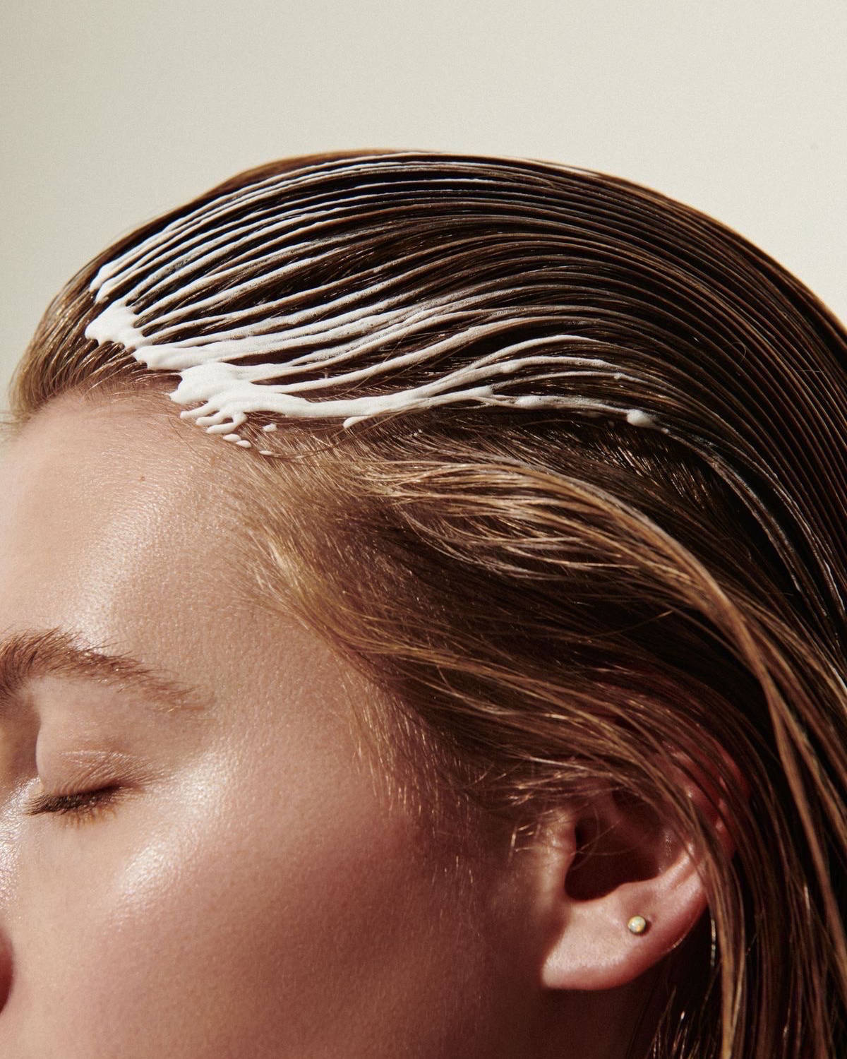 Haarpflege im Head Spa bei Keylani Studios, Berlin-Charlottenburg
